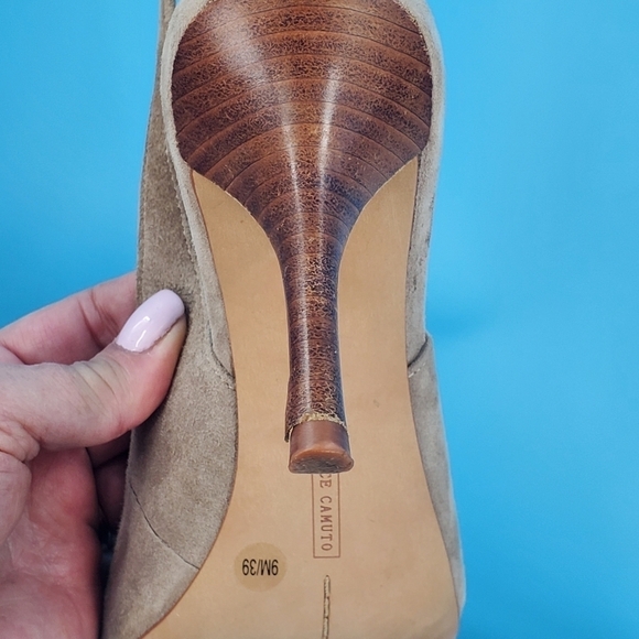 Vince Camuto slingback pointed toe pumps 9 - Picture 16 of 16